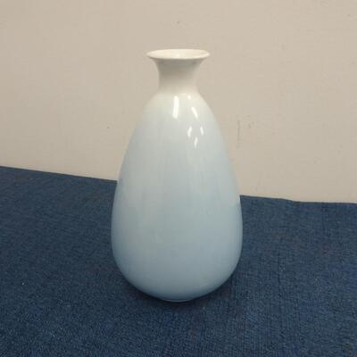 LOT 221. COPENHAGEN MICE VASE
