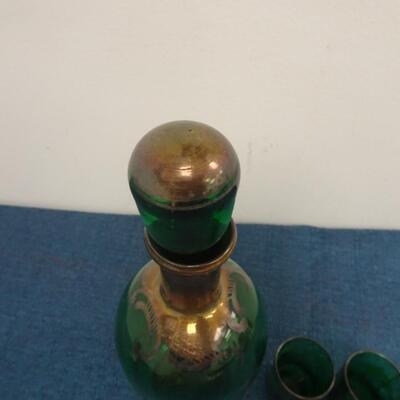 LOT 224. DECANTER AND GLASSES