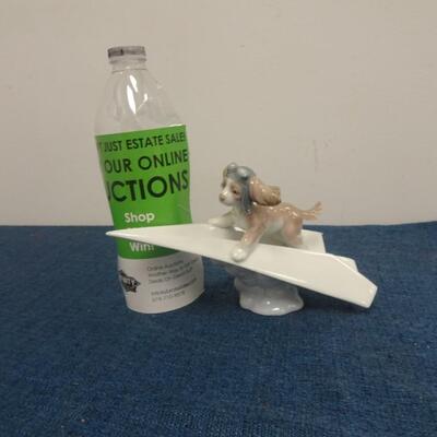 LOT 226. LLADRO FIGURINE