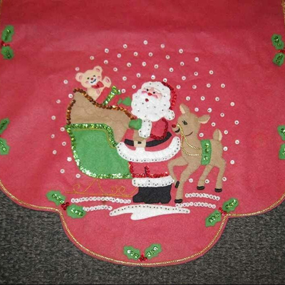 MS Vintage Felt Christmas Table Runner Santa Reindeer 42