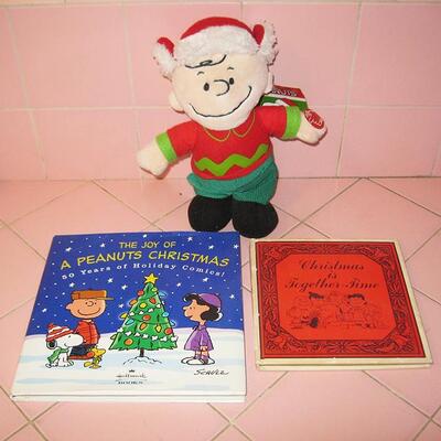 MS Charlie Brown Christmas Plush + 2 Books Hallmark Peanuts