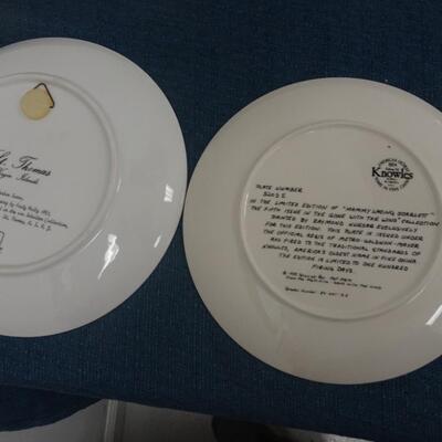 LOT 228. DECORATIVE PLATES