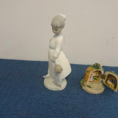 LOT 238. FIGURINE HOME DECOR