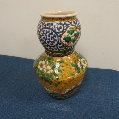 LOT 242. VINTAGE VASE