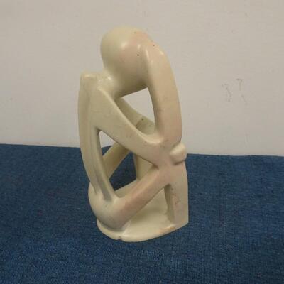 LOT 252. ABSTRACT FIGURINES