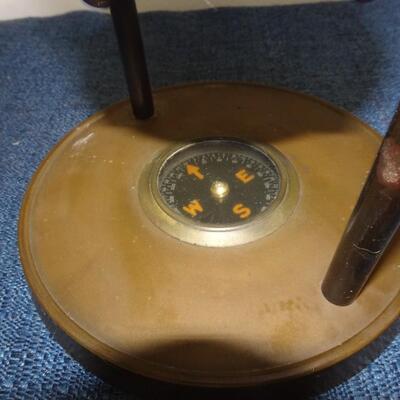 LOT 254 HOUR GLASS WITH COMPASS