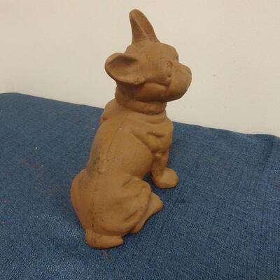LOT 257. METAL DOG FIGURINE