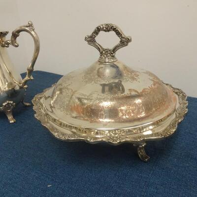 LOT 261. COLLECTION OF SILVER PLATE ITEMS