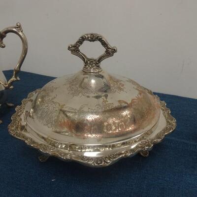LOT 261. COLLECTION OF SILVER PLATE ITEMS