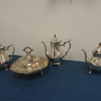 LOT 261. COLLECTION OF SILVER PLATE ITEMS