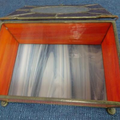 LOT 266. GLASS DOOR KNOB A STAINED GLASS BOX