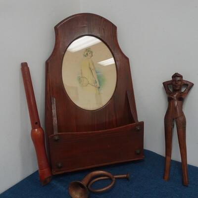 L0T 267. HOME DECOR AND FIGURAL NUT CRACKER