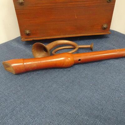 L0T 267. HOME DECOR AND FIGURAL NUT CRACKER