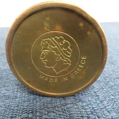 LOT 268. HOME DECOR AND PEPPER GRINDER