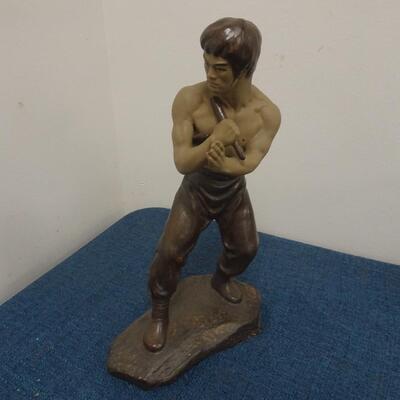 LOT 272. BRUCE LEE FIGURINES