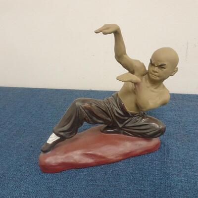 LOT 273. KUNG FU FIGURINE