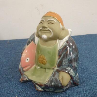 LOT 275. FIGURINES
