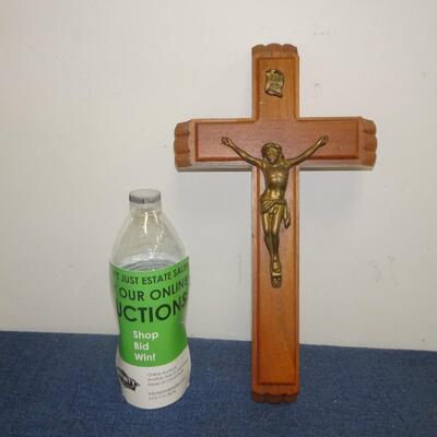 LOT 280.  WOOD CROSS