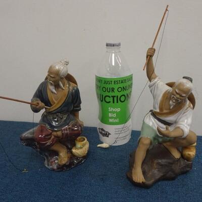 LOT 282. MUD MEN