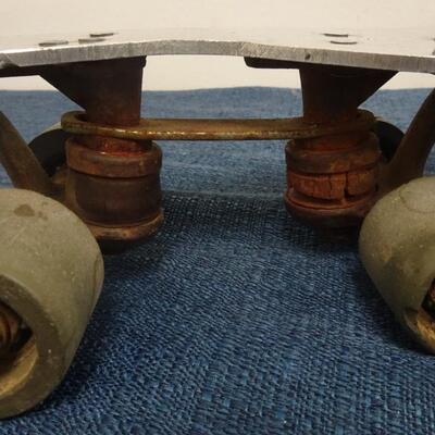 LOT 290. CLAMP ON ROLLER SKATES