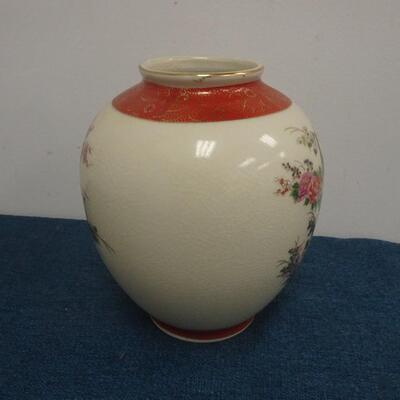 LOT 291. SATSUMA VASE