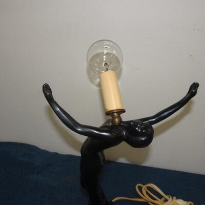 LOT 82. ART DECO STYLE LAMP