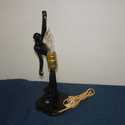 LOT 83. ART DECO STYLE LAMP