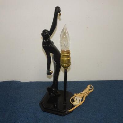 LOT 83. ART DECO STYLE LAMP
