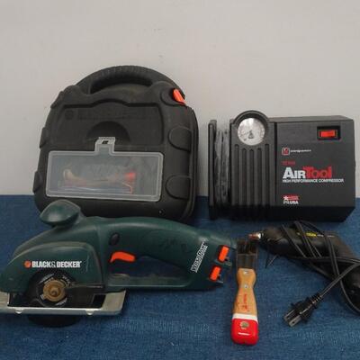 LOT 313. TOOLS
