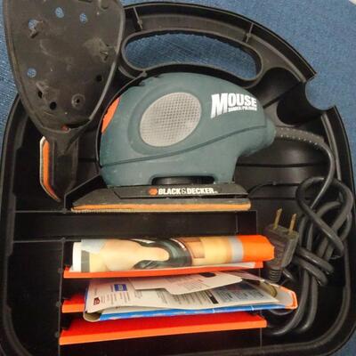 LOT 313. TOOLS