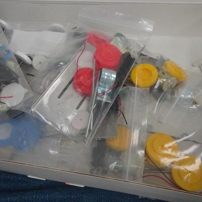 LOT 315. ELECTRIC VEHICLE CLASSROOM KIT
