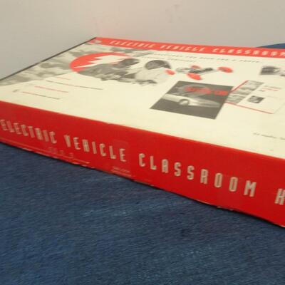 LOT 315. ELECTRIC VEHICLE CLASSROOM KIT