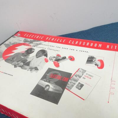 LOT 315. ELECTRIC VEHICLE CLASSROOM KIT