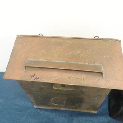 LOT 316. BLACK AND DECKER SANDER AND BRASS MAIL BOX WITH NO CLASP