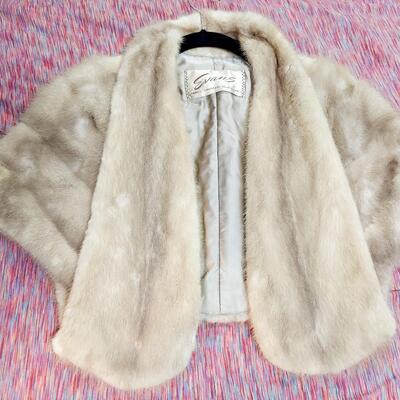 VINTAGE WOMENS EVANS FUR STOLE (JACKET)