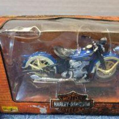 3 HD Die cast Bikes