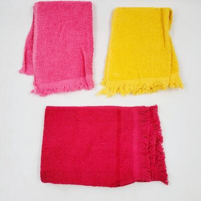 VINTAGE COLORFUL SMALL TOWEL LOT