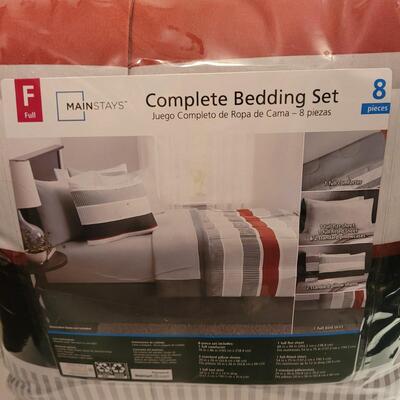 New Full size 8 pcs. Bedding set