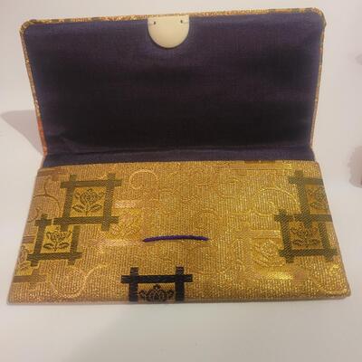 Budda & Dragon figurines & wallet