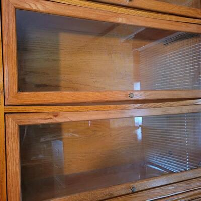 2 LAWYERS STYLE CABINETS