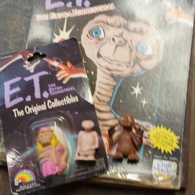 LOT 62  E.T. COLLECTABLES