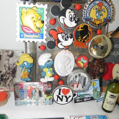 LARGE COLLECTION OF MAGNETS