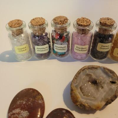 Worry Stones, small crystal jars & Geode lot