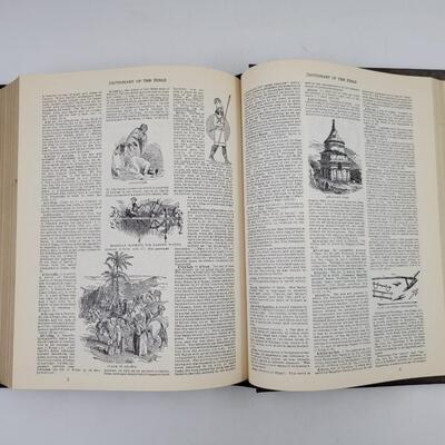 VINTAGE FAMILY "KING JAMES EDITION" HOLY BIBLE