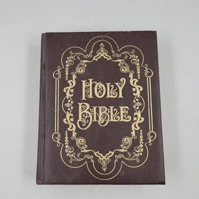 VINTAGE FAMILY "KING JAMES EDITION" HOLY BIBLE