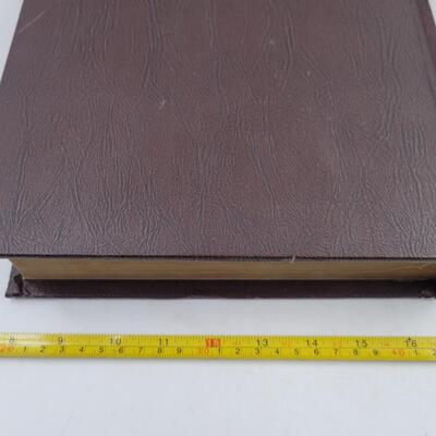 VINTAGE FAMILY "KING JAMES EDITION" HOLY BIBLE