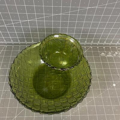 Green Basket Weave Chip and Dip VINTAGE