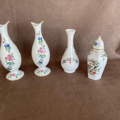 Lot 7. Aynsley Pembrooke Porcelain Pieces