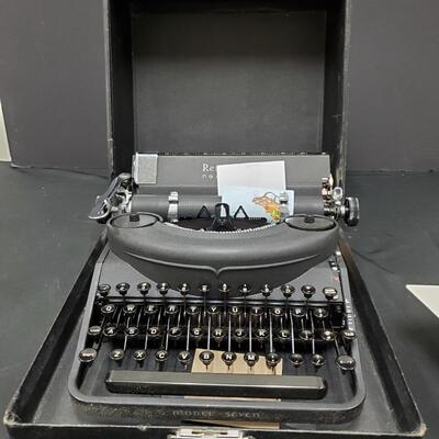 Remington Noiseless - Remington Rand Portable Typewriter
