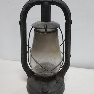 Antique Dietz Monarch Lantern With Clear Glass Globe